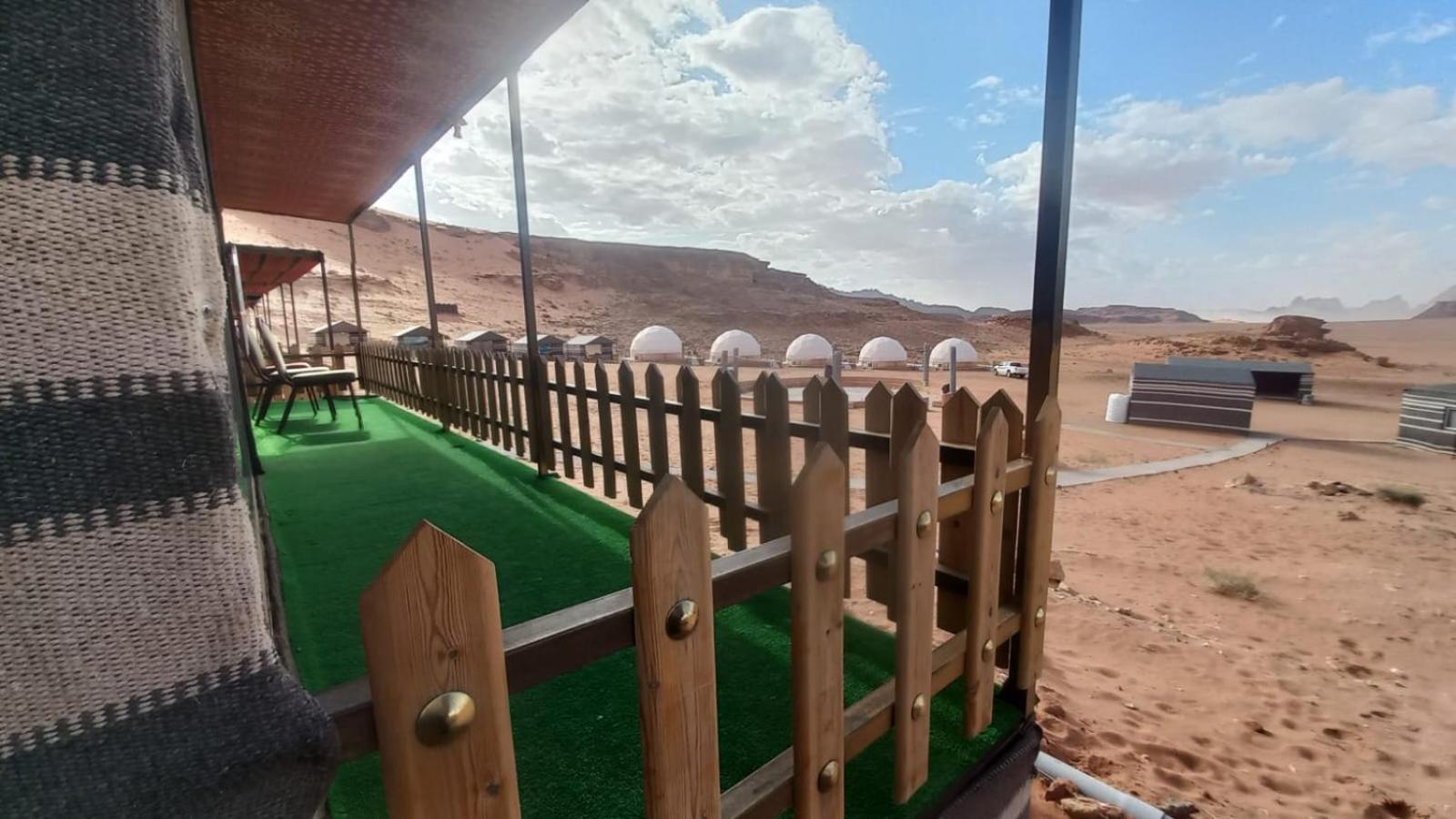 Al Raha Luxury Camp Hotel Wadi Rum Buitenkant foto