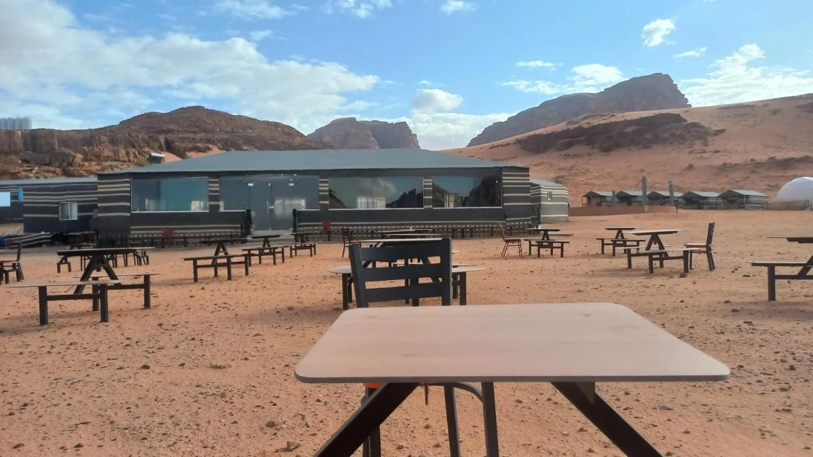 Al Raha Luxury Camp Hotel Wadi Rum Buitenkant foto
