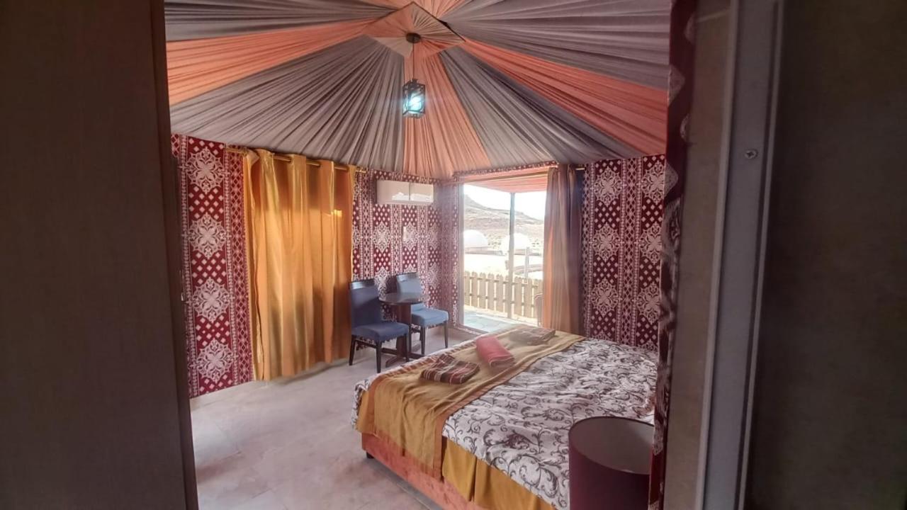 Al Raha Luxury Camp Hotel Wadi Rum Buitenkant foto