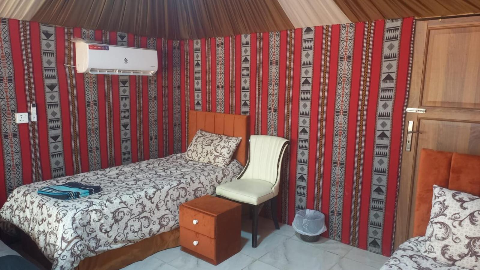 Al Raha Luxury Camp Hotel Wadi Rum Buitenkant foto