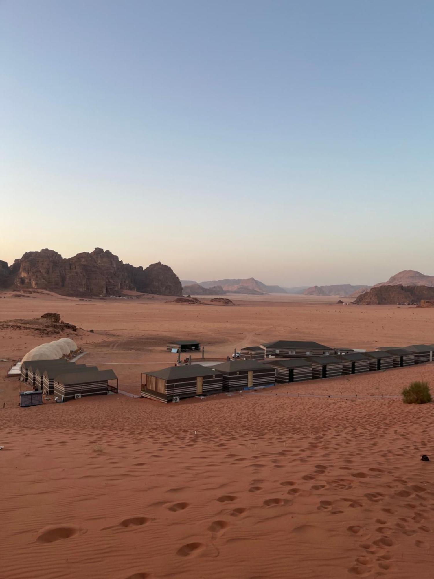 Al Raha Luxury Camp Hotel Wadi Rum Buitenkant foto