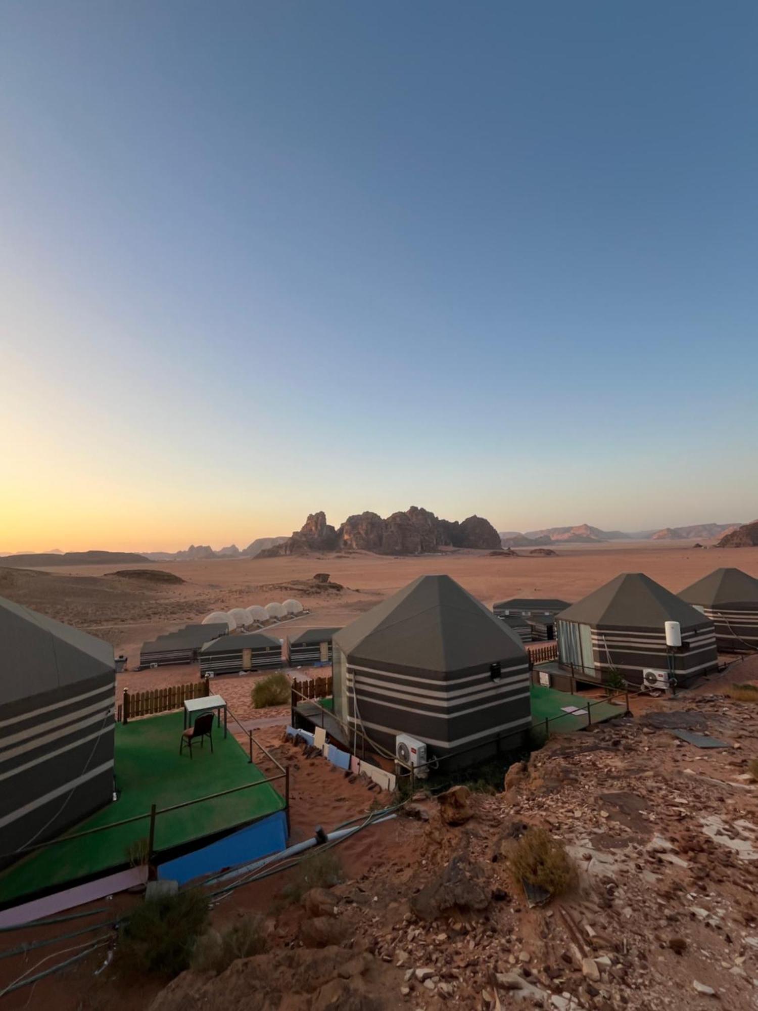 Al Raha Luxury Camp Hotel Wadi Rum Buitenkant foto